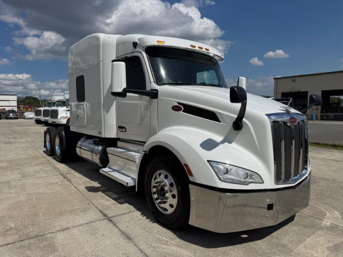 2022 Peterbilt 579-2