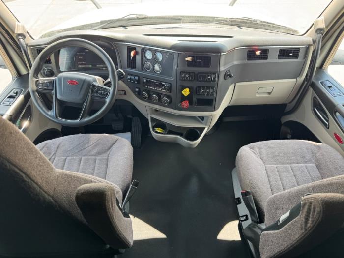 2022 Peterbilt 579-20