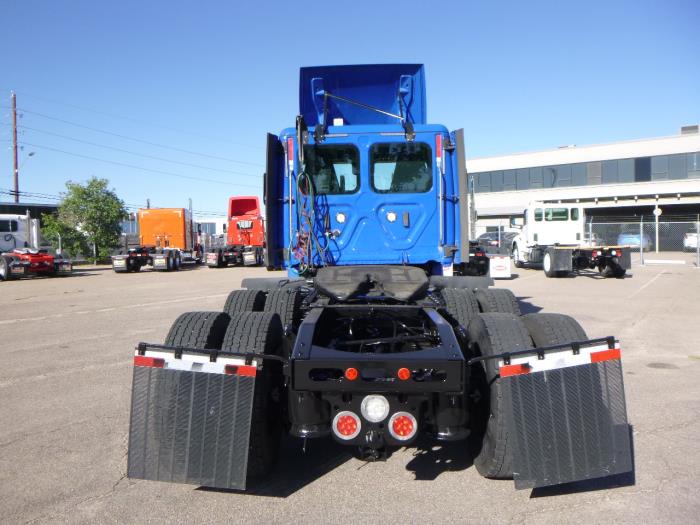 2020 Freightliner Cascadia-3