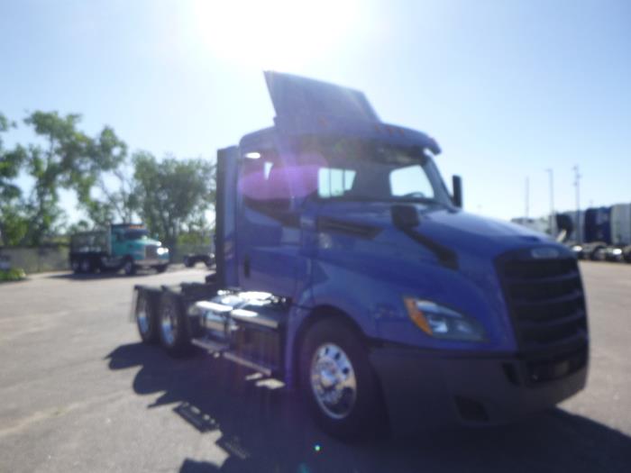 2020 Freightliner Cascadia-6