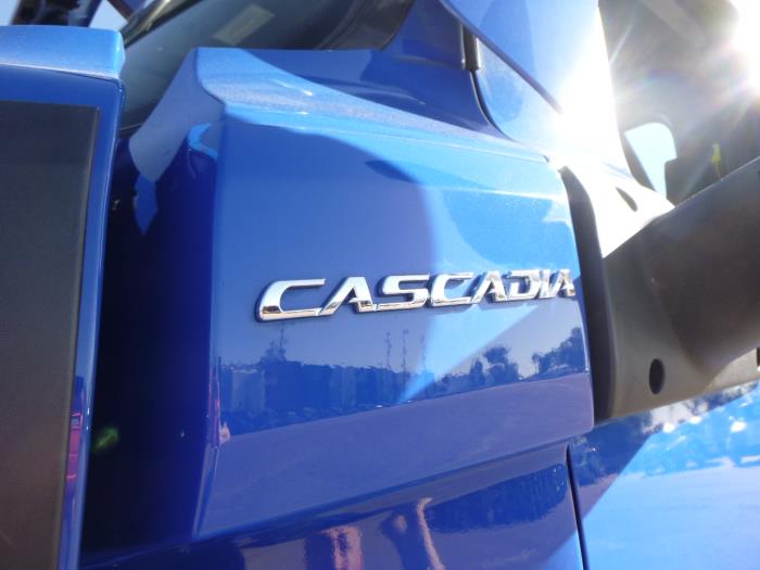 2020 Freightliner Cascadia-8
