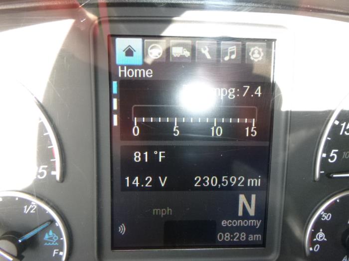 2020 Freightliner Cascadia-15
