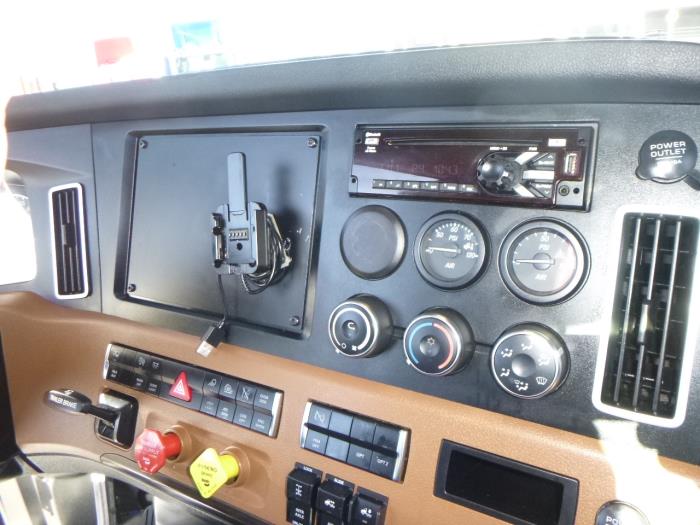 2020 Freightliner Cascadia-17