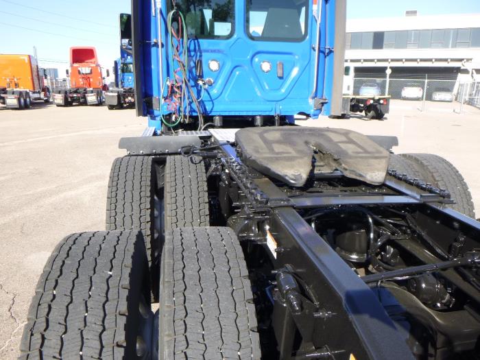 2020 Freightliner Cascadia-29