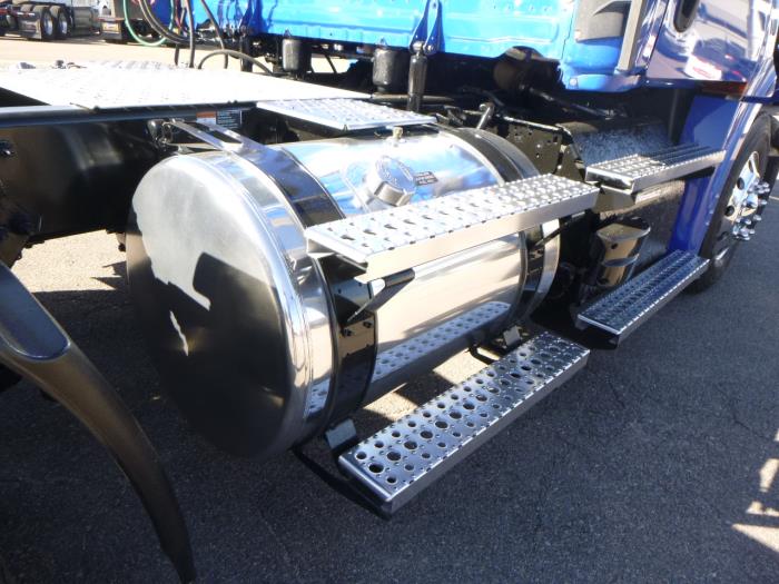 2020 Freightliner Cascadia-32