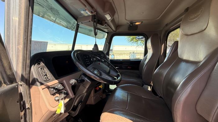 2024 Peterbilt 389-15