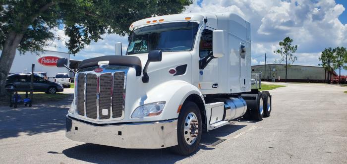 2022 Peterbilt 579-1