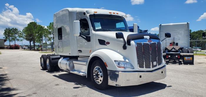 2022 Peterbilt 579-2