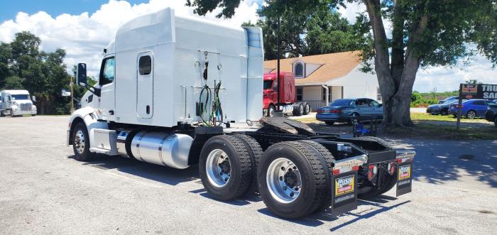 2022 Peterbilt 579-7