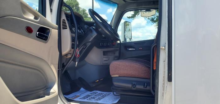 2022 Peterbilt 579-9