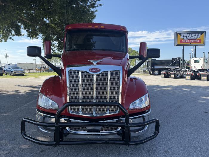 2023 Peterbilt 579-2