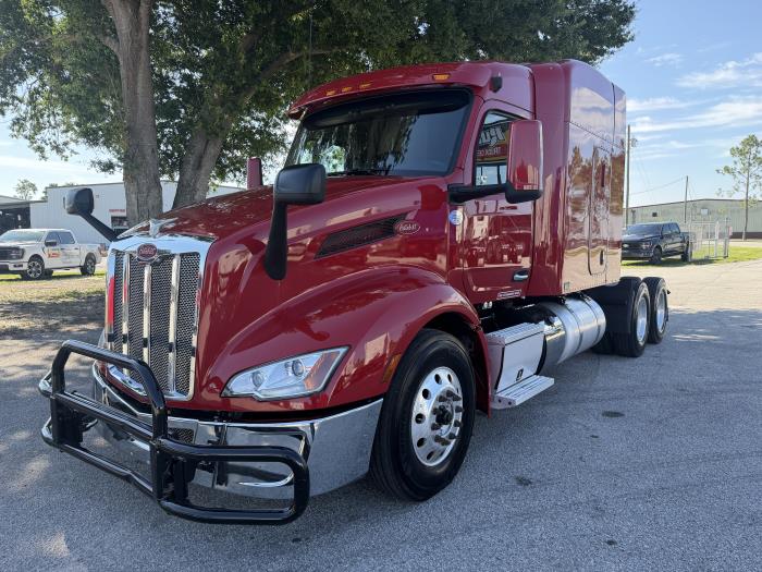 2023 Peterbilt 579-0