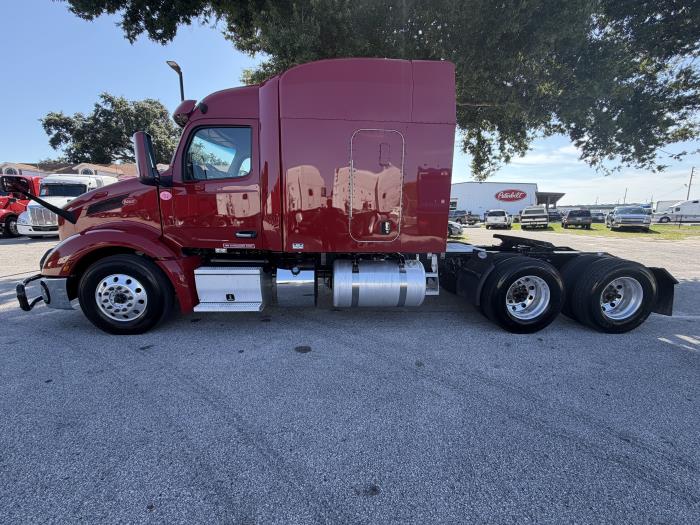 2023 Peterbilt 579-3
