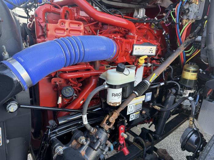 2023 Peterbilt 579-14