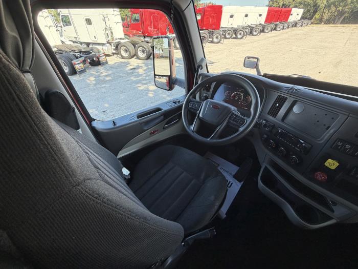 2023 Peterbilt 579-27
