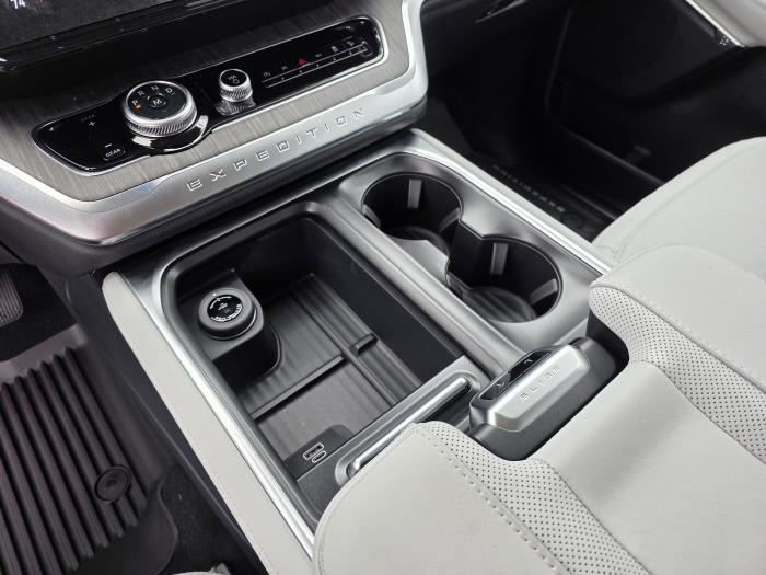 2026 Ford Expedition-20