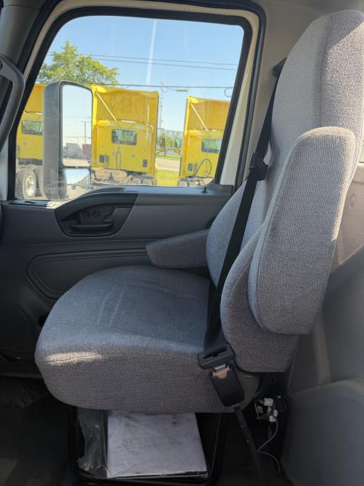 2021 International LT625-12