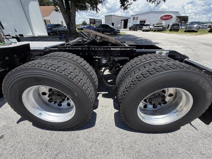 2022 Peterbilt 579-11