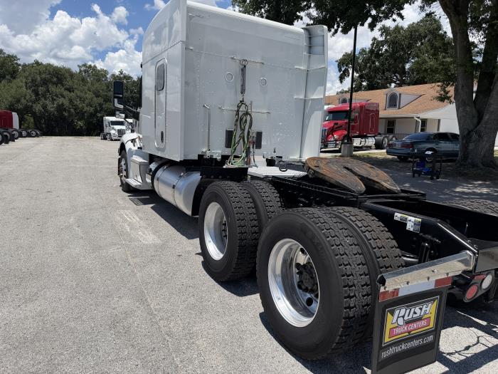 2022 Peterbilt 579-5