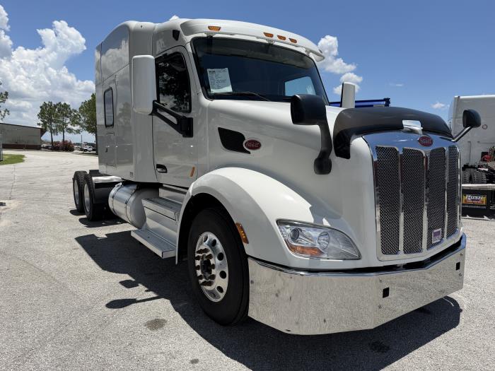 2022 Peterbilt 579-3