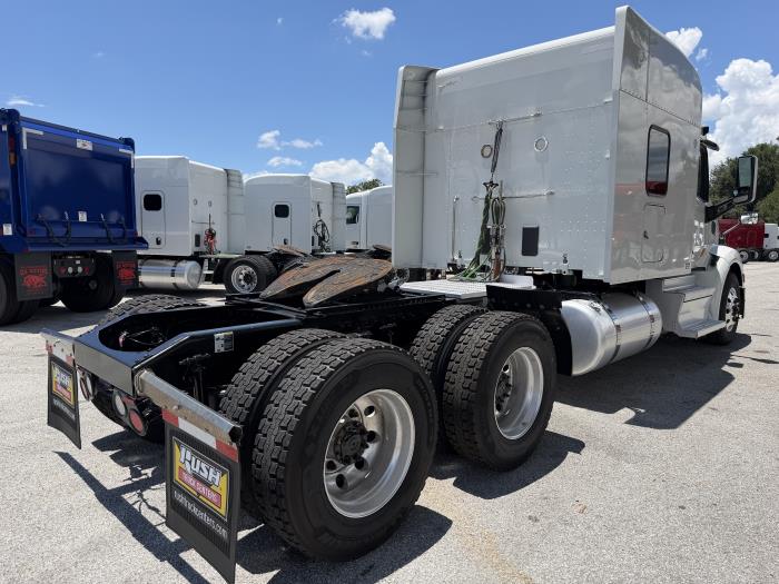2022 Peterbilt 579-6