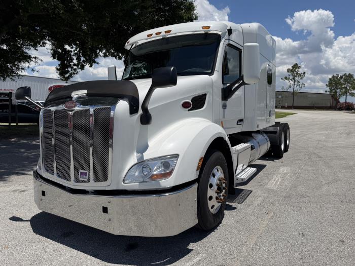 2022 Peterbilt 579-1