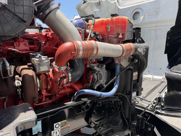 2022 Peterbilt 579-26