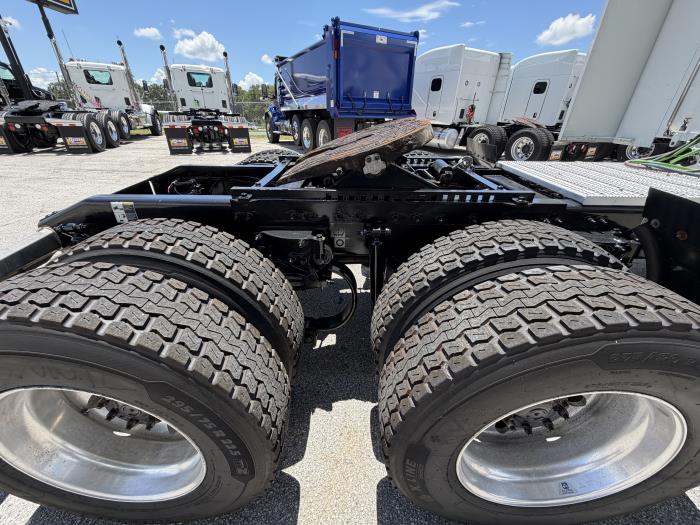 2022 Peterbilt 579-30