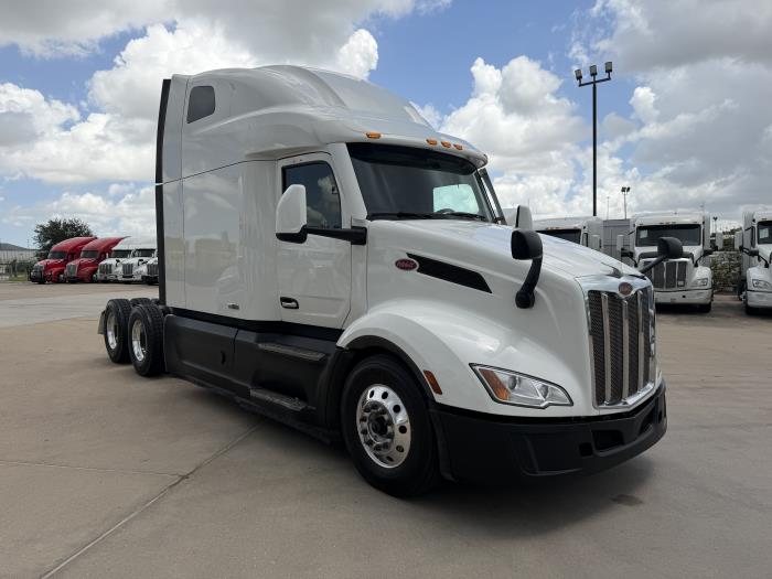 2022 Peterbilt 579-7