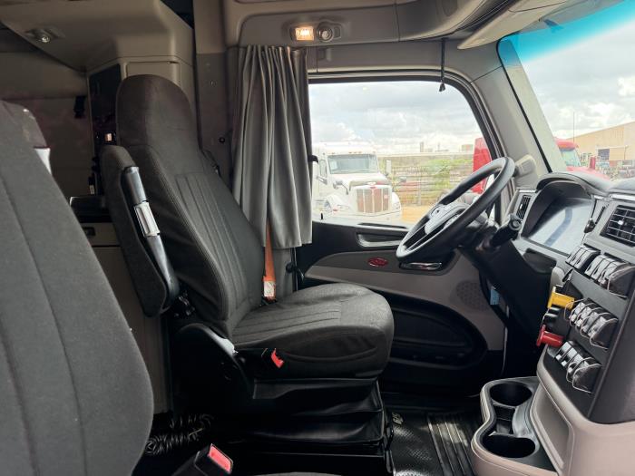 2022 Peterbilt 579-23