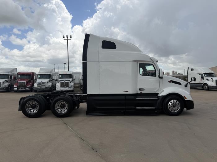 2022 Peterbilt 579-6