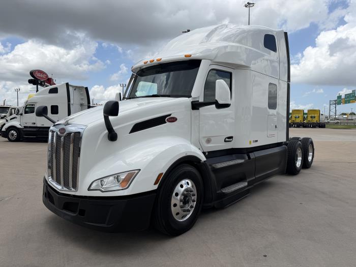 2022 Peterbilt 579-1