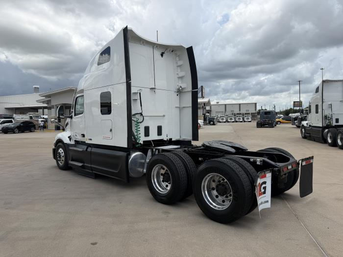 2022 Peterbilt 579-3