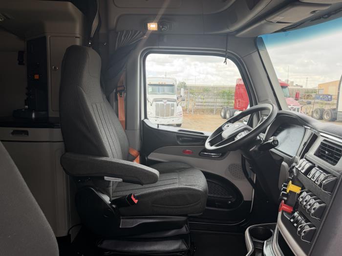 2022 Peterbilt 579-23