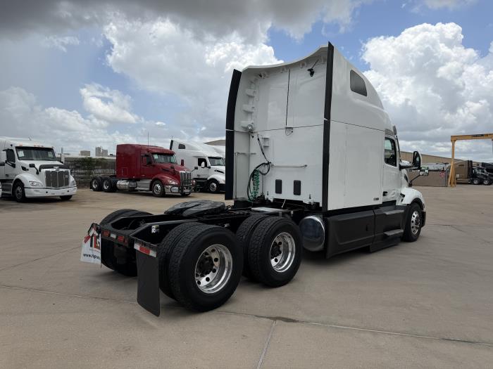 2022 Peterbilt 579-5