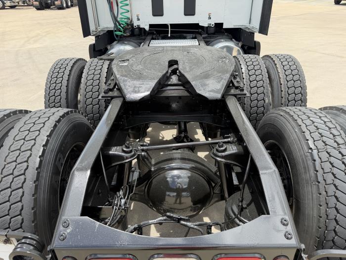 2022 Peterbilt 579-13