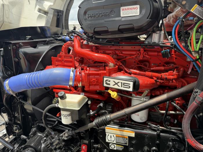 2022 Peterbilt 579-17