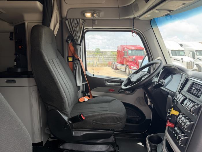 2022 Peterbilt 579-23
