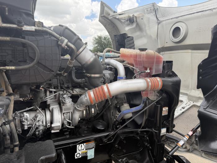 2021 Kenworth T680-19