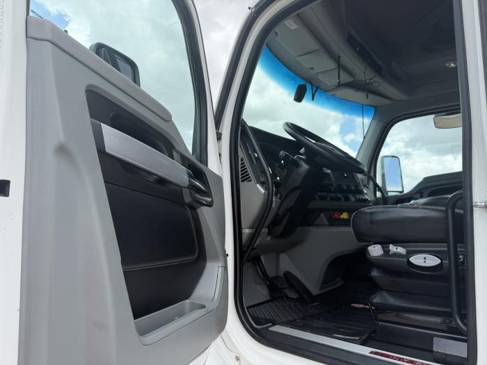 2021 Kenworth T680-23