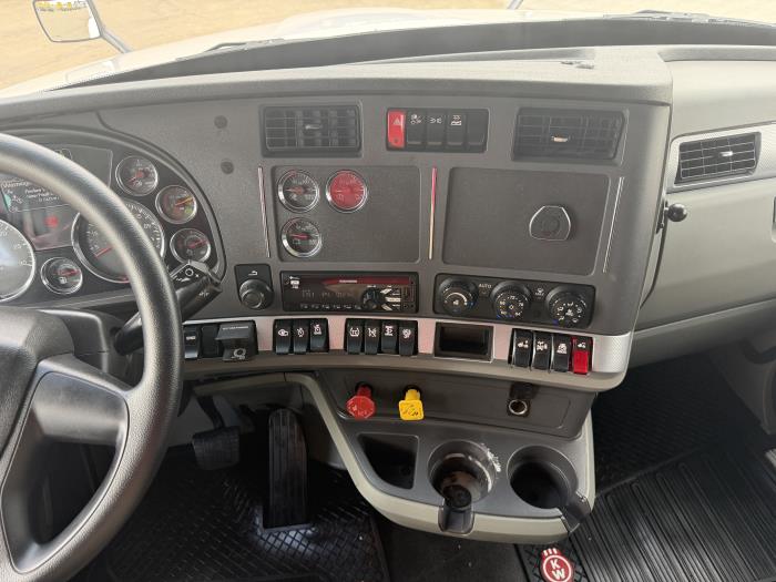 2021 Kenworth T680-33