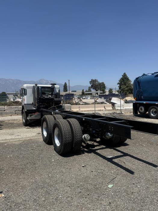 2025 Peterbilt 520-6