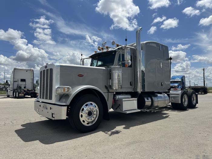 2020 Peterbilt 389-0