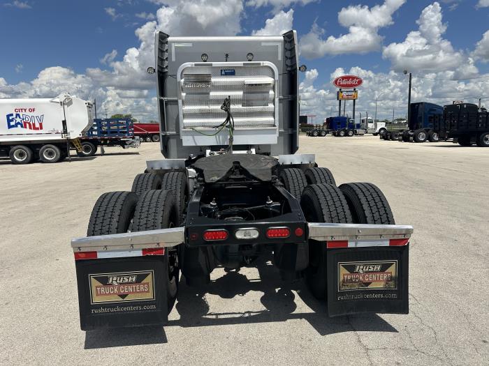 2020 Peterbilt 389-3