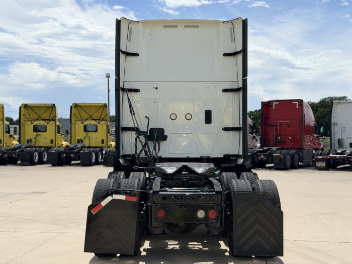 2023 International LT625-5