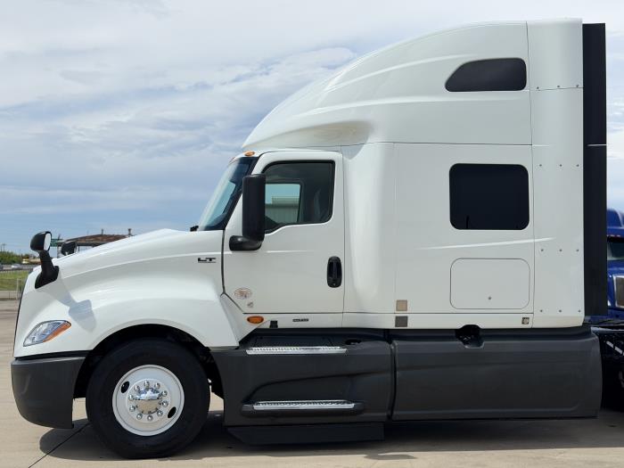 2023 International LT625-8