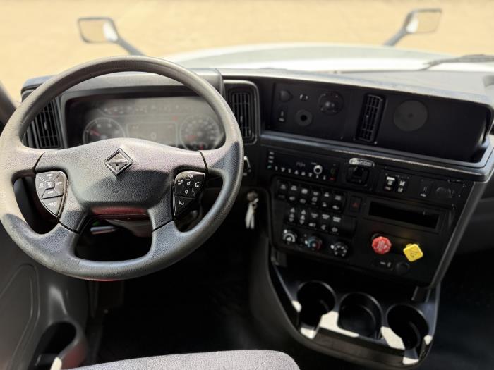 2023 International LT625-27