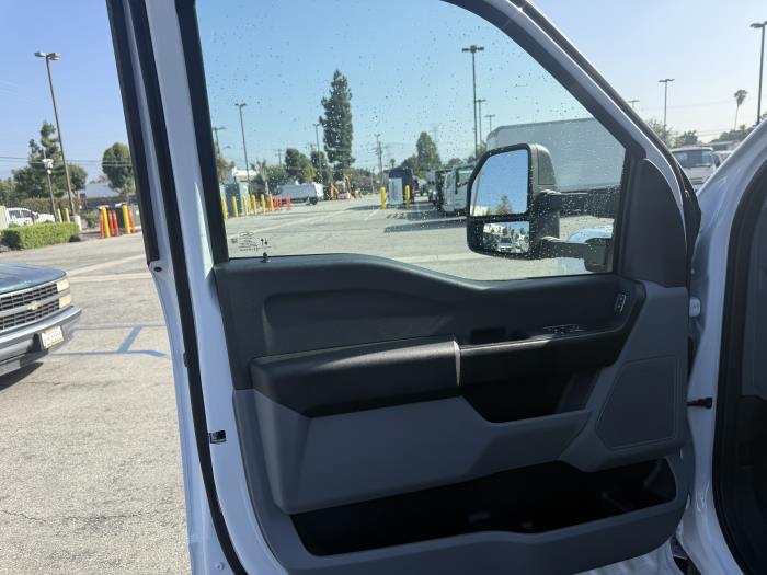 2026 Ford F-550-28