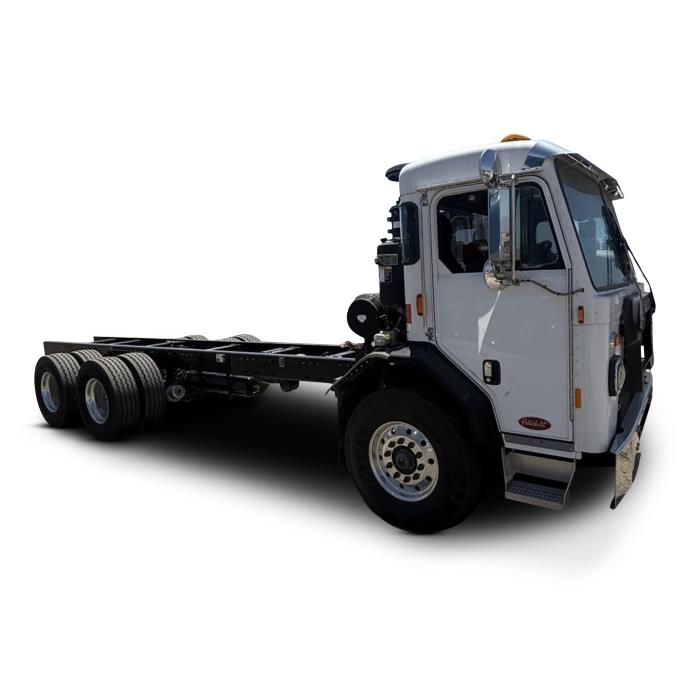 2025 Peterbilt 520-0