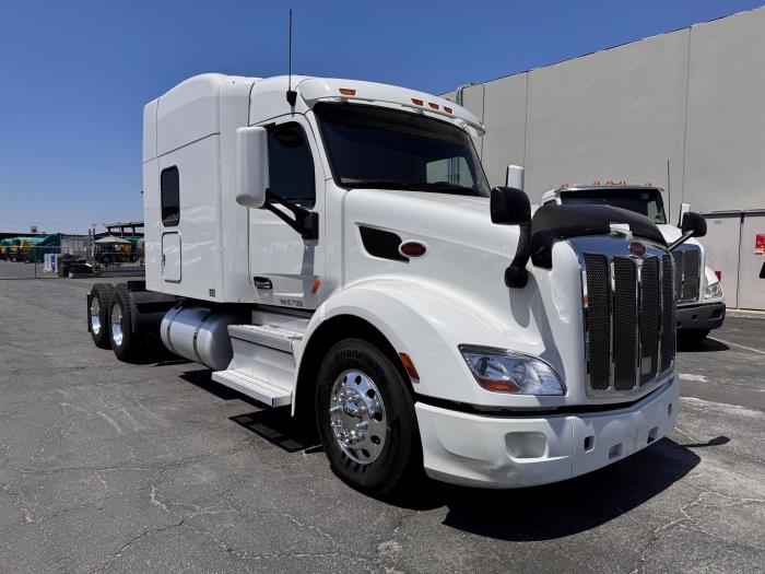 2022 Peterbilt 579-3
